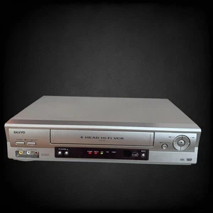 Sanyo 4-Head Hi-Fi VCR VWM-900 VHS Player Tested Works Stereo Audio Video Gray - Picture 1 of 7