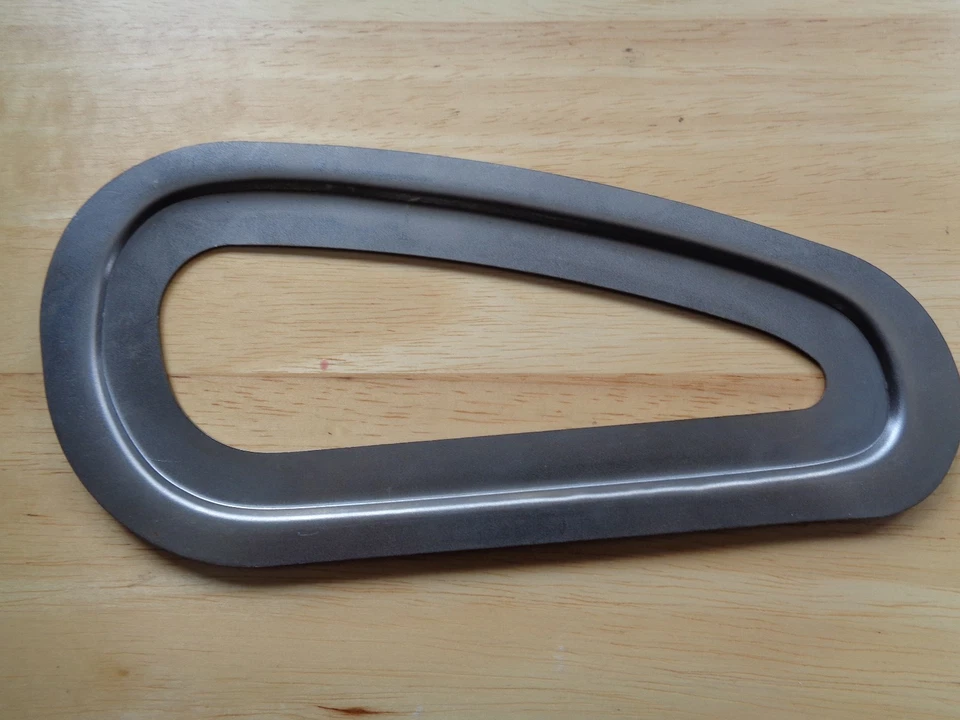 SOPORTE RODILLERA TANQUE GASOLINA BMW/2 VINTAGE SOLDADO L-H R26-R27 R69S R60/2 R50/2 Foto 1 de 1