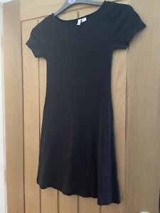 H&M LADIES BLACK SKATER DRESS SIZE SMALL NEW NO TAGS IMMACULATE