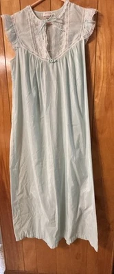 Vtg Barbizon  Long Nightgown Sz M  Blue Embroidery & Lace Details - Image 1 of 4