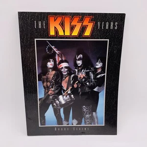 The Kiss Years By Barry Levine Libro de tapa blanda Libro ilustrado Raro 1997 Desgaste ligero - Imagen 1 de 13