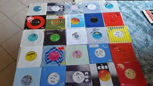 25 x 45 singles records  excellent to mint vinyls mostly samples promos - Picture 1 of 15