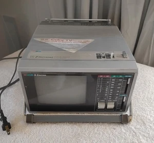 Emerson Vintage Portable Color TV With AM/FM Radio1989Emerson PC6 5.5 WORKS - Picture 1 of 19