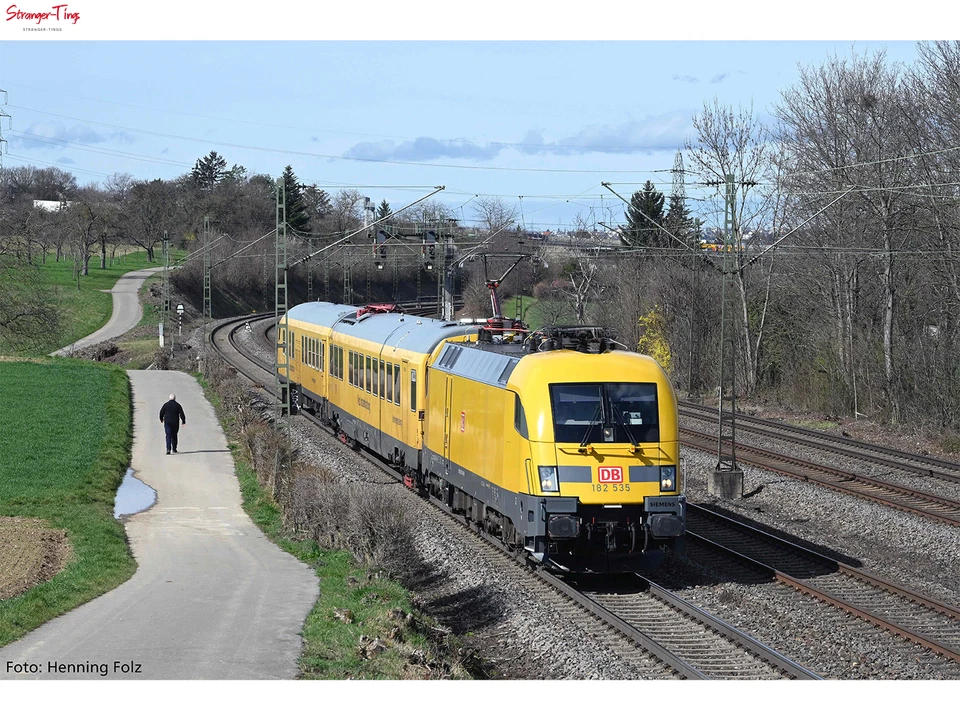 Piko DBAG Netz BR182 Electric Locomotive VI TT120 Gauge - Image 1 of 1