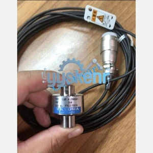 LUR-A-2KNSA1 new No box Pressure sensor FedEx or DHL or.UPS - Picture 1 of 2