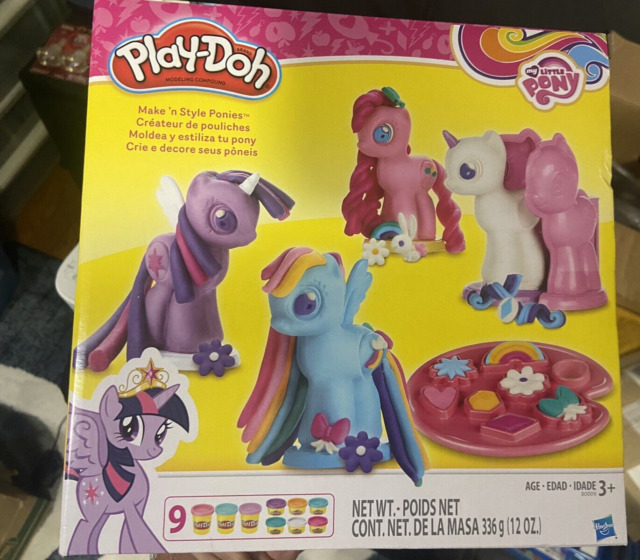 Play-Doh My Little Pony Rainbow Dash Style Salon Set with 6 Cans of Sparkle  Play-Doh 