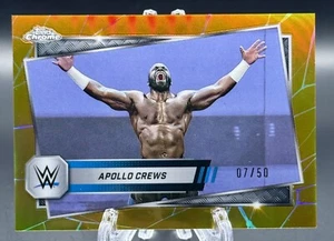 2025 Apollo Crews Topps Chrome WWE Gold Parallel #07/50 - Foto 1 di 2