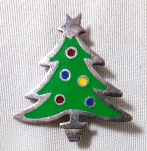 A & J Harvey Enamel on Sterling Christmas Tree Pin - Picture 1 of 4