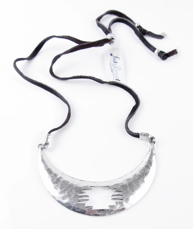 Lucky Brand серебристого тона юго-западный полумесяц кожаное ожерелье 32 «L новый с Ярлыками - Изображение 1 из 1