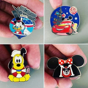Disney assorted trading pins- Set of 4 cars, pluto, minnie, scrooge - Picture 1 of 9