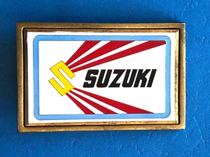 VINTAGE SUZUKI BELT BUCKLE - SEE OWNERS MANUAL IN ANOTHER LISTING - Picture 1 of 3