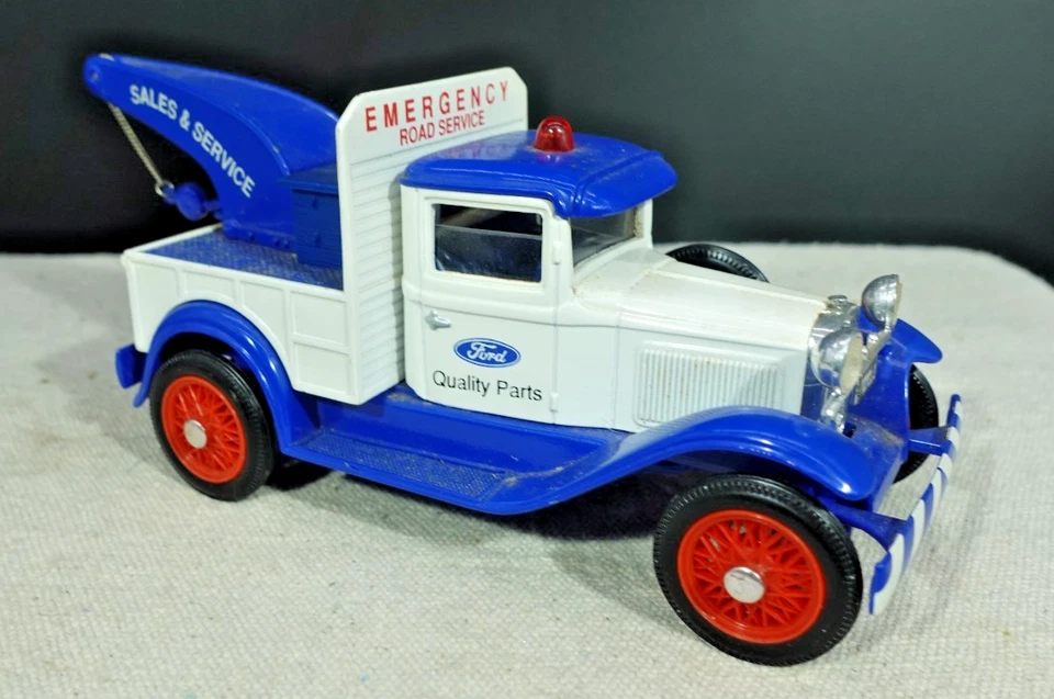 Banco de remolque Liberty Classics Ford modelo A con llave 1/24 Foto 1 de 4