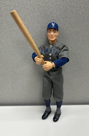 RARE VINTAGE 12" NEW YORK YANKEES "LOU GEHRIG" VINYL POSEABLE DOLL FIGURE W/BAT Cover
