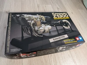 TAMIYA Kawasaki Z1300 MOTORE 1/6 grande scala moto kit modellino plastica inutilizzato 1 - Foto 1 di 22