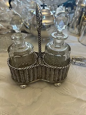 Silver Plated Condiments Set • 15£