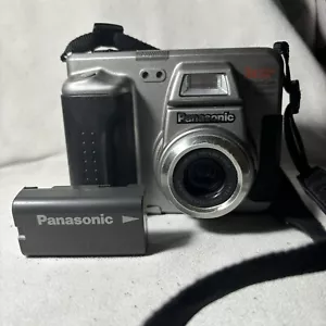 Panasonic PalmCam PV-SD4090 1.3MP Digital Camera Black Silver UNTESTED Batter In - Picture 1 of 10
