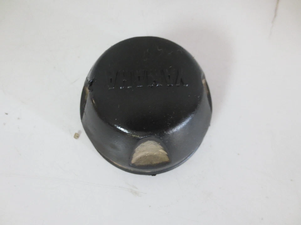 2001 Yamaha Big Bear 400 2wd Used OEM One Wheel Dust Hub Center Cap - Image 1 of 1
