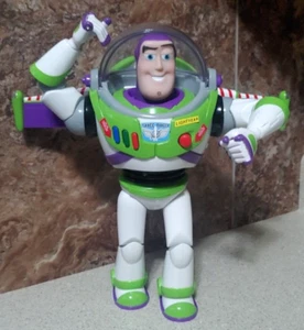 12 Zoll Talking Buzz Lightyear Actionfigur Spielzeuggeschichte funktioniert super! - Bild 1 von 6
