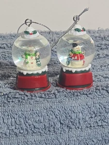 2 Ganz Mini Snow globe Snowman Ornaments Christmas 2" - Picture 1 of 5