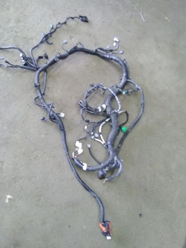 Arnés de cables del motor Nissan Armada 2018 5,6 litros Foto 1 de 4