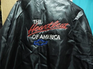Chevrolet ~ The Heartbeat of America ~ WestArk Lg. años 80-90 Abrigo chaqueta satinado - Imagen 1 de 18