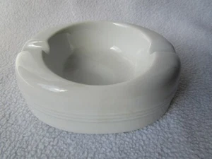 Melitta Germany seltener kleiner Aschenbecher Porzellan weiß oval11,5x9cm - Picture 1 of 5