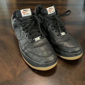 Herren Nike Air Force 1 schwarz Gummi Alligator Kroko 718152-002 Größe 11 - Bild 1 von 8