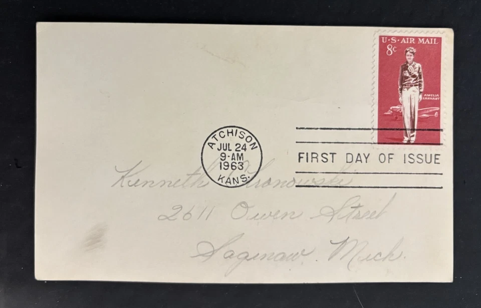 US Air Mail Stamp 1963 8c Amelia Earhart first day off use - Image 1 of 1