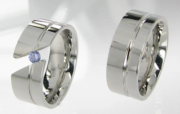 2 Partnerringe Freundschaftsringe Eheringe aus Titan mit Topas Ringgravur T12T - Bild 1 von 1