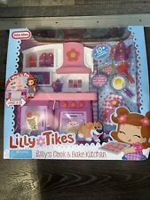 Little Tikes 654763 Lilly's Cook & Bake Kitchen Doll Playset