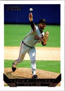 1993 Topps - Rick Sutcliffe #274 - Picture 1 of 2
