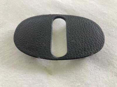 TRUNK LATCH COVER FOR KIA CADENZA 2014-2016 85772-3R000 OEM Foto 1 de 3