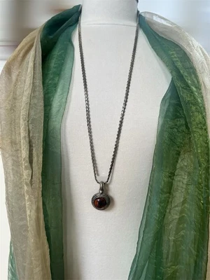 NYCompany Longa corrente estilo elo banhada a prata com pedra de café acrílica redonda.! - Imagem 1 de 4