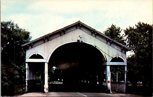 Postcard Shelbyville Indianan Vine Street Covered Bridge Vintage Unposted - Picture 1 of 2