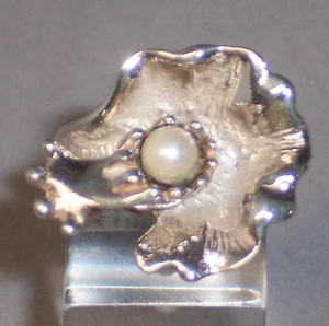 HANDCRAFTED MODERNIST SIGNED STERLING SILVER PEARL RING - SIZE 5.75 - Picture 1 of 7