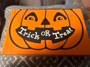 Tote Along Soft Shapes Trick Or Treat Book Innovative Kids - Foto 1 di 6