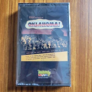 Vtg Oklahoma Broadway Cast Album Cassette Tape Rodgers & Hammerstein New Sealed - Imagen 1 de 6