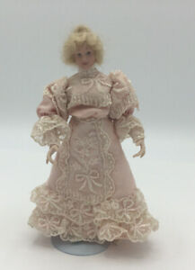 Dolls House : Lady In Pink Dress - 15 cm