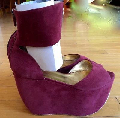 Walter Steiger  Shoes Bardo Suede Wedge High Platform Sandal - Imagem 1 de 4