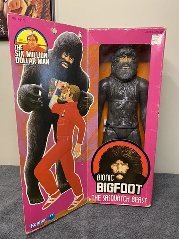 RARE Vintage 1975 Six Million Dollar Man Bionic Bigfoot FACTORY SEALED Cover