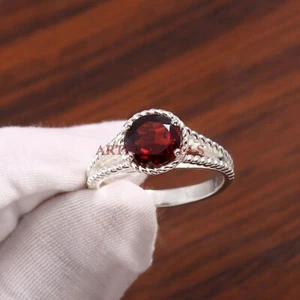 Piedras preciosas de granate natural con anillo de plata de ley 925 para mujer #3604 - Imagen 1 de 10