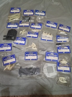 LOTE DE PIEZAS VINTAGE KYOSHO PRO X PRO XRT 18 NUEVAS EN PAQUETE NUEVAS RARAS DIFÍCIL DE ENCONTRAR ¡¡NO TE LO PIERDAS!!! Foto 1 de 4