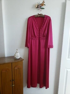 Vintage 70-80er Vanity Fair Damen-Dessous hellburgunderrot Schnürbesatz Morgenmantel Größe XL - Bild 1 von 12