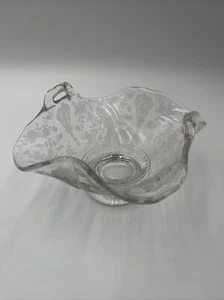 Vintage Gorgeous Cambridge Crystal Rose Point 6" 2 Handled Basket Candy Dish - Picture 1 of 10