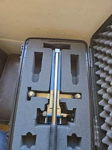 Additel ADT 919A Pneumatic Pressure Test Pump - Picture 1 of 14
