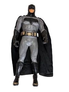 Figura de acción Jakks Pacific DC Comics Big-Figs Batman 31 pulgadas coleccionable - En muy buena condición - Imagen 1 de 6