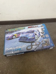 Scalextric C1452M Ford Puma Rally1 WRC Hot Laps Slotcar Race Set - Gebraucht - Bild 1 von 4