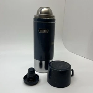 Vintage Thermoskanne Marke Stahl Vakuumflasche 35 Oz blau gebraucht, Filmrequisite? - Bild 1 von 8