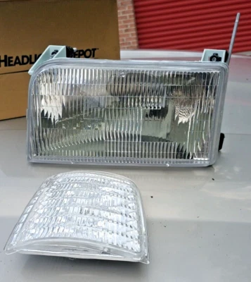 Conjunto de faros con marcador lateral Eagle Eye LOC-113 Foto 1 de 4