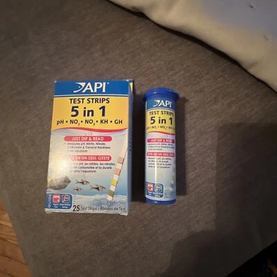 Api Test Strips Saltwater Freswater 5 n 1 Open Pack 19 ct Easy read - Image 1 of 2